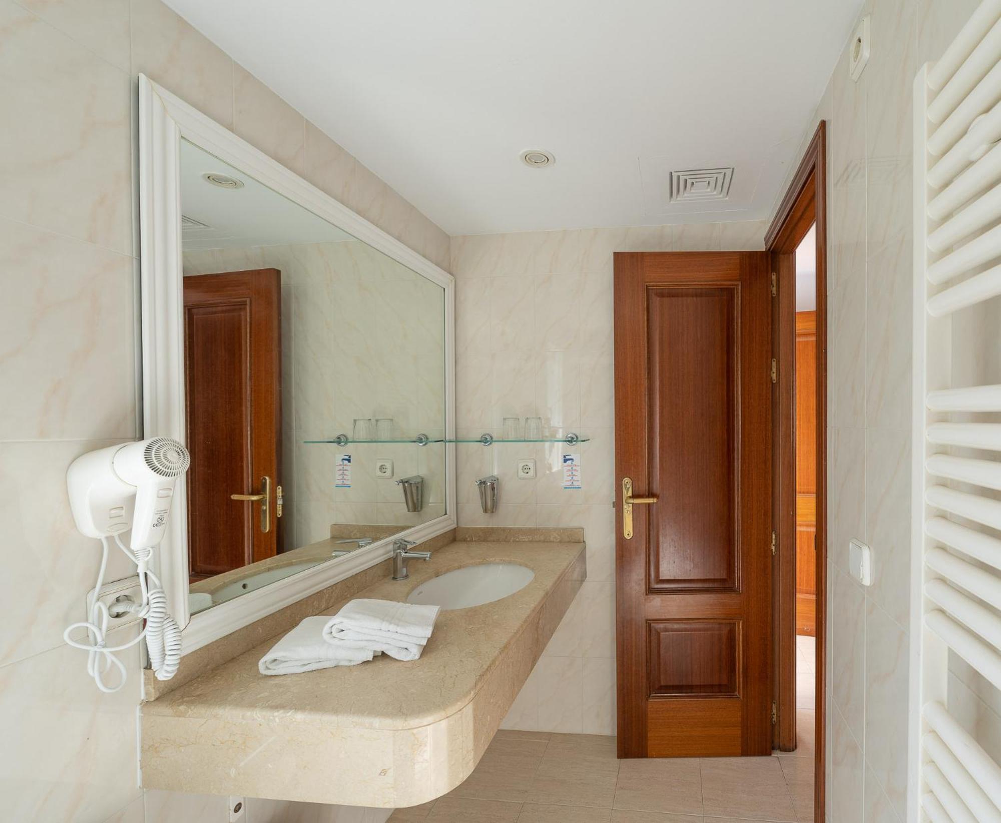 Apartamentos Los Tilos ปาเกรา ภายนอก รูปภาพ